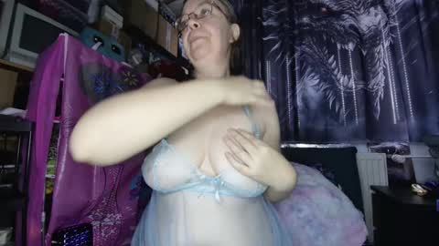 Snapshot of xnicetitsx chatting on October 24, 2025, 7:05 am xnicetitsx online show from October 24, 2025, 7:05 am