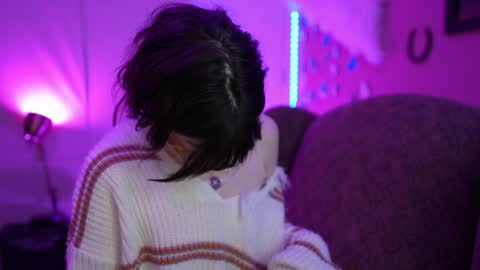 Bella Bondai online show from January 18, 2025, 1:51 pm