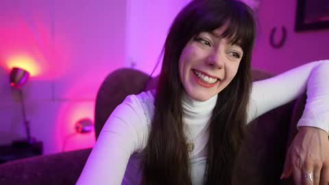 Bella Bondai online show from February 18, 2025, 4:37 am