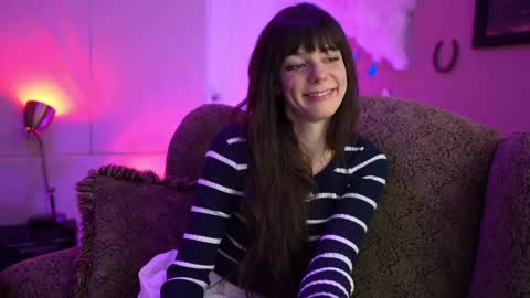 Bella Bondai online show from February 19, 2025, 3:27 pm