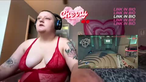 Snapshot of xocherryontopxoxo chatting on April 27, 2026, 5:33 pm Cherry on Top online show from April 27, 2026, 5:33 pm