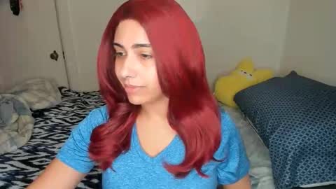 Snapshot of xocurvyrae chatting on April 2, 2026, 5:16 am Rae online show from April 2, 2026, 5:16 am