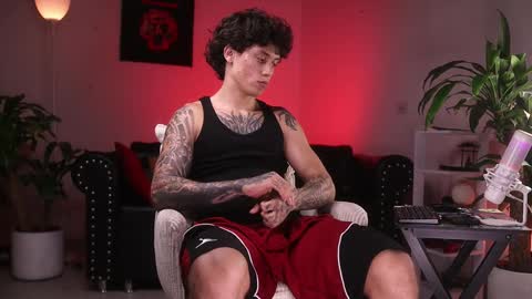 Snapshot of xomega_02 chatting on March 5, 2025, 11:49 pm online show from March 5, 2025, 11:49 pm