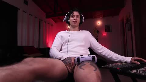 Snapshot of xomega_02 chatting on October 24, 2025, 12:08 am online show from October 24, 2025, 12:08 am