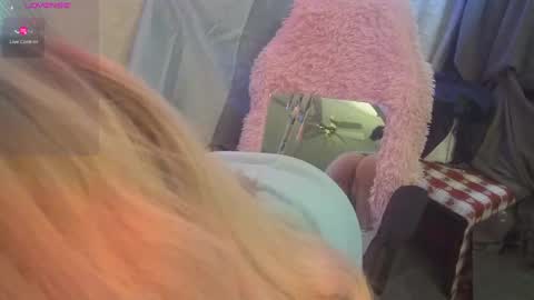 Chloe online show from February 22, 2025, 3:12 am