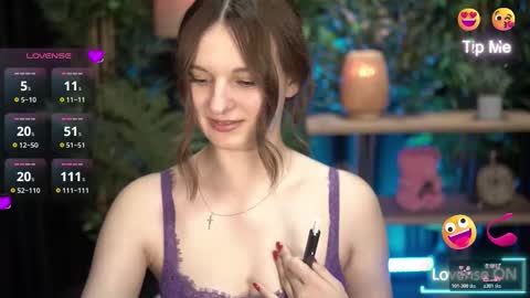 xoxo_molly online show from October 21, 2025, 7:47 pm