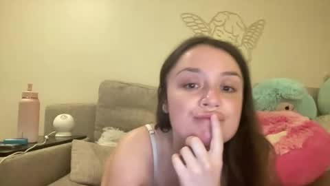 Snapshot of xoxo_roseee chatting on May 29, 2026, 3:37 am xoxo rosee online show from May 29, 2026, 3:37 am