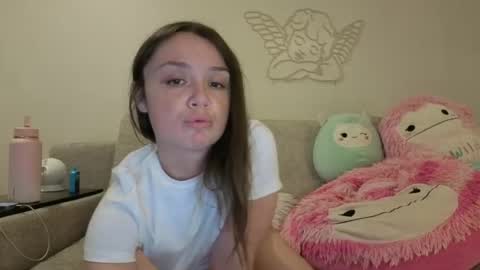 Snapshot of xoxo_roseee chatting on June 19, 2026, 5:01 am xoxo rosee online show from June 19, 2026, 5:01 am