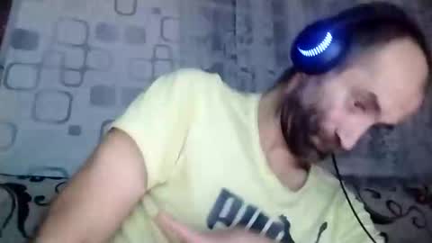 Snapshot of xploid1982 chatting on October 14, 2025, 12:33 am xploid1982 online show from October 14, 2025, 12:33 am