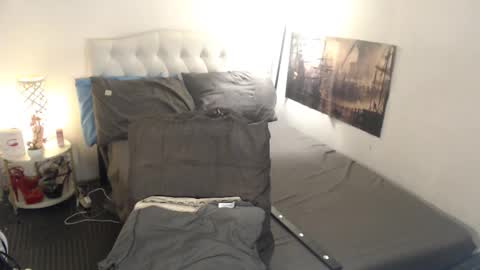 Snapshot of xqueenyasiandomcumx chatting on January 14, 2026, 10:10 am address me as QUEEN NINA A Little Bit of ANGELIC FACE with a Wild Demonic Side online show from January 14, 2026, 10:10 am