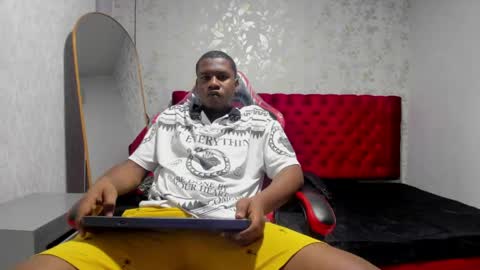 R A Y online show from April 19, 2026, 12:37 pm