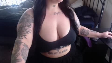 xorileyschembri online show from March 10, 2025, 8:23 pm