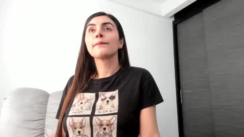 Snapshot of xspecialroomx chatting on February 23, 2025, 7:28 pm Hellen Sofia instagram hellen5546 online show from February 23, 2025, 7:28 pm