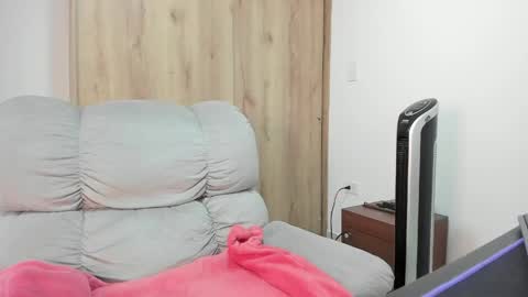 Hellen Sofia instagram hellen5546 online show from April 24, 2026, 1:24 pm