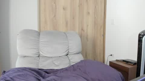 Hellen Sofia instagram hellen5546 online show from July 4, 2026, 1:17 pm