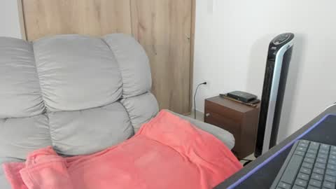 Hellen Sofia instagram hellen5546 online show from July 10, 2026, 1:47 pm