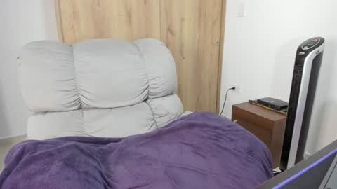 Hellen Sofia instagram hellen5546 online show from July 14, 2026, 1:06 pm