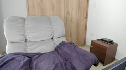 Hellen Sofia instagram hellen5546 online show from July 17, 2026, 8:03 pm