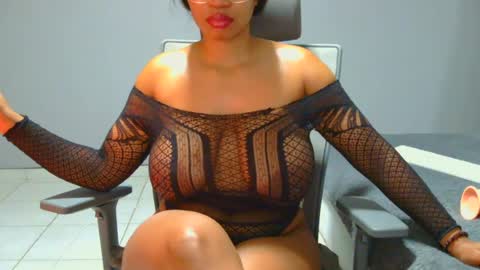 spykeXtee online show from June 25, 2026, 5:12 am