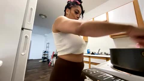 Snapshot of xstargazingx chatting on January 29, 2025, 1:58 am xStarGazingx online show from January 29, 2025, 1:58 am