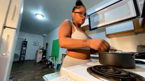 Snapshot of xstargazingx chatting on March 2, 2025, 10:56 am xStarGazingx online show from March 2, 2025, 10:56 am