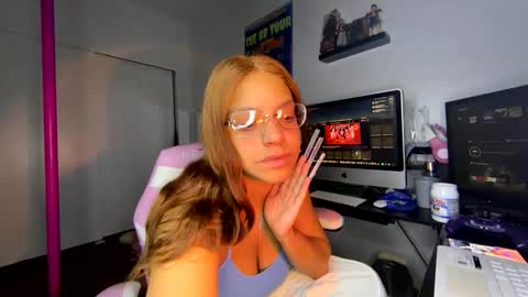 Snapshot of xstargazingx chatting on September 28, 2025, 7:58 am xStarGazingx online show from September 28, 2025, 7:58 am