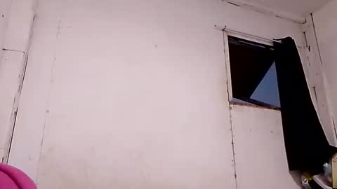 Snapshot of xsuck_my_dickx chatting on November 8, 2025, 9:42 am Nica online show from November 8, 2025, 9:42 am