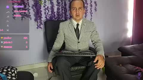 Snapshot of xthesexybossx chatting on June 4, 2026, 6:36 pm xthesexybossx online show from June 4, 2026, 6:36 pm
