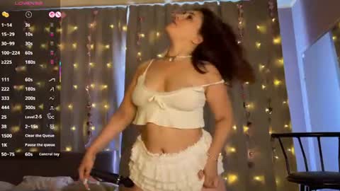 Milana online show from June 19, 2026, 4:28 am
