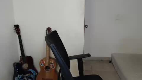 Snapshot of xtranherr chatting on September 19, 2025, 11:27 pm xtranherr online show from September 19, 2025, 11:27 pm