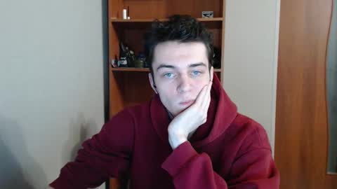 Snapshot of xtraqqq chatting on September 10, 2025, 6:19 pm traqqq online show from September 10, 2025, 6:19 pm