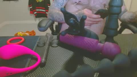 Snapshot of xx_cum4you_xx chatting on October 1, 2025, 4:29 am cum4you online show from October 1, 2025, 4:29 am