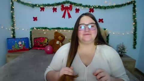 Snapshot of xx_daniella_xx chatting on January 12, 2025, 1:00 am xx daniella xx online show from January 12, 2025, 1:00 am