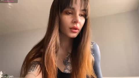 Lily online show from March 20, 2026, 11:15 am