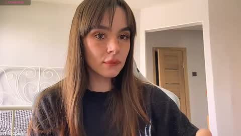 Lily online show from May 1, 2026, 11:15 am