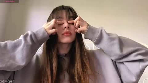 Snapshot of xx_lily chatting on May 14, 2026, 12:23 pm Lily online show from May 14, 2026, 12:23 pm