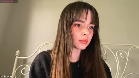 Snapshot of xx_lily chatting on May 15, 2026, 12:23 pm Lily online show from May 15, 2026, 12:23 pm