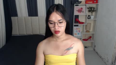 CHLOES ROOM online show from September 12, 2025, 5:24 pm