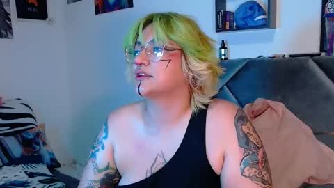 xxgreengoodxx online show from January 11, 2026, 1:21 am