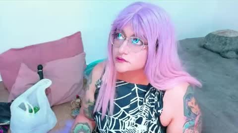 xxgreengoodxx online show from April 29, 2026, 2:15 am