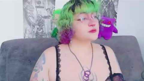 xxgreengoodxx online show from June 13, 2026, 7:01 pm