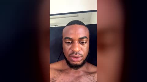 xxhomealone350838 online show from March 18, 2026, 9:23 am