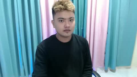 Loyd online show from November 23, 2025, 1:22 pm