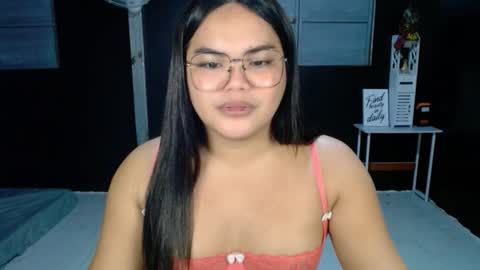 Snapshot of xxkylie_smithxx chatting on October 8, 2025, 6:27 pm Kylie Smith online show from October 8, 2025, 6:27 pm