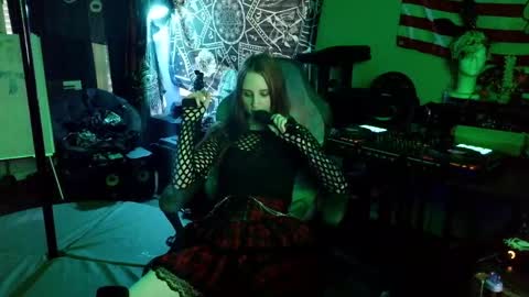 Lilith online show from April 25, 2026, 1:52 am