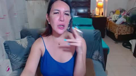 Snapshot of xxmiranda_greyxx chatting on July 4, 2026, 12:17 am sexyyanna4u online show from July 4, 2026, 12:17 am