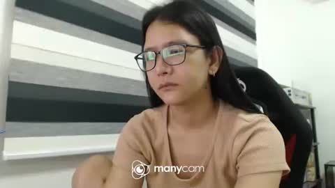  Kaycee  online show from October 9, 2025, 3:54 pm