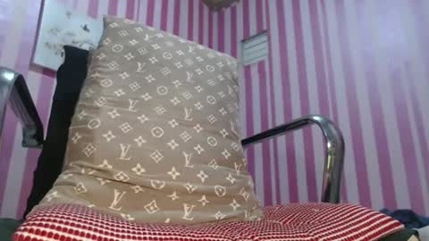 Snapshot of xxrowenatastycockforyouxx chatting on November 19, 2025, 3:17 am xxrowenatastycockforyouxx online show from November 19, 2025, 3:17 am