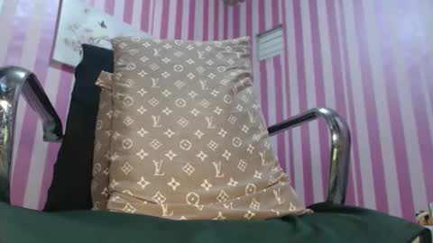 Snapshot of xxrowenatastycockforyouxx chatting on November 26, 2025, 2:45 am xxrowenatastycockforyouxx online show from November 26, 2025, 2:45 am