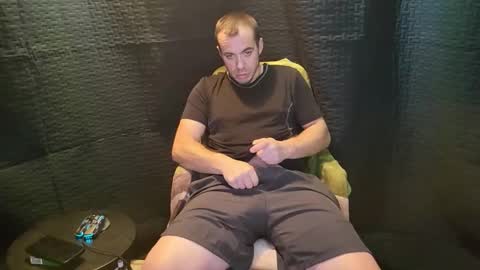 xxScubaStevexx online show from December 14, 2025, 4:07 am